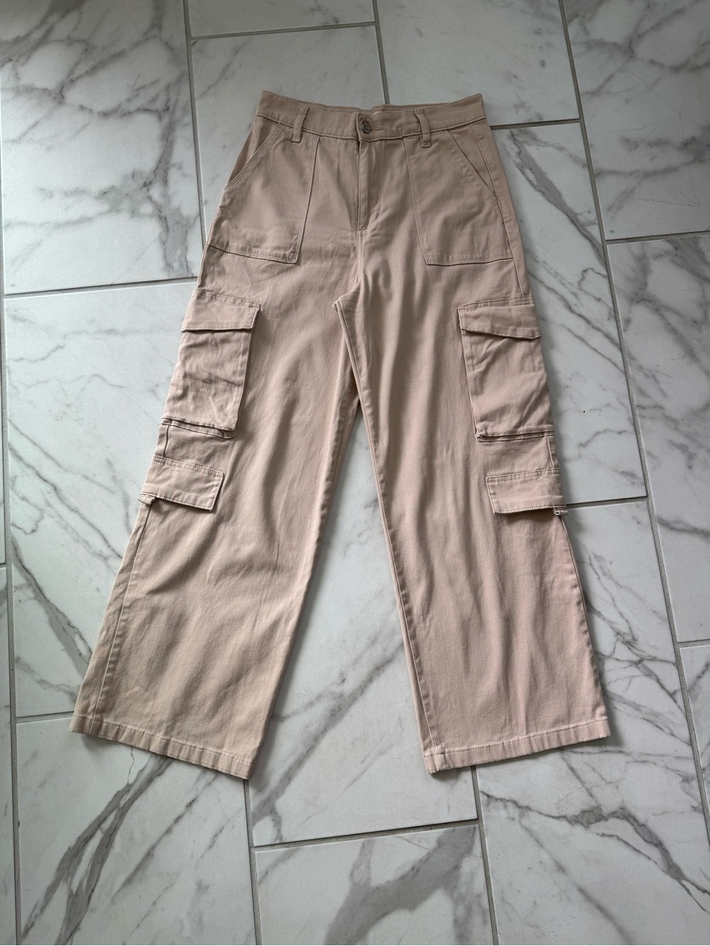 lola Straight-Leg Cargo Pants in Light Beige